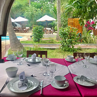 Mesa del comedor del hotel Silberstein.